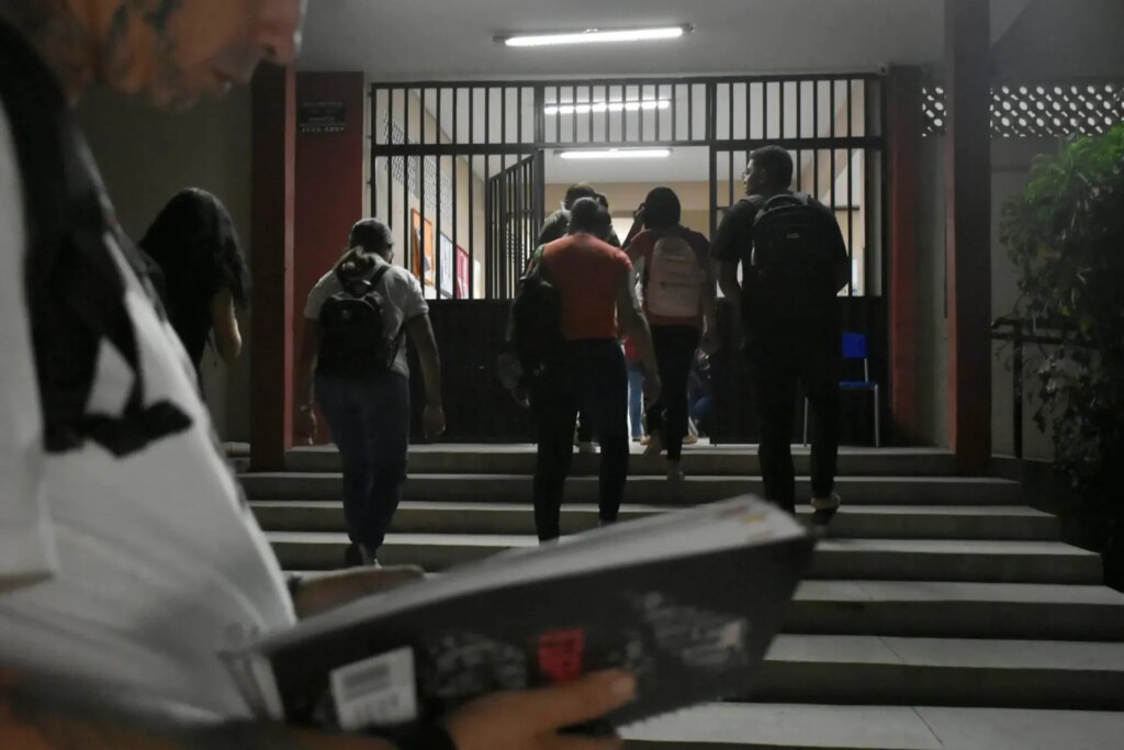 Ensino noturno: como reinventar a escola pública?