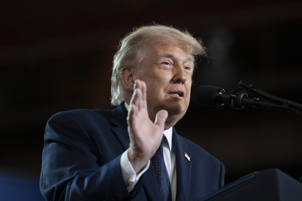 Trump condena ataque israelense contra Beirute em meio a negociações de acordo com Irã Trump condena ataque israelense contra Beirute em meio a negociações de acordo com Irã