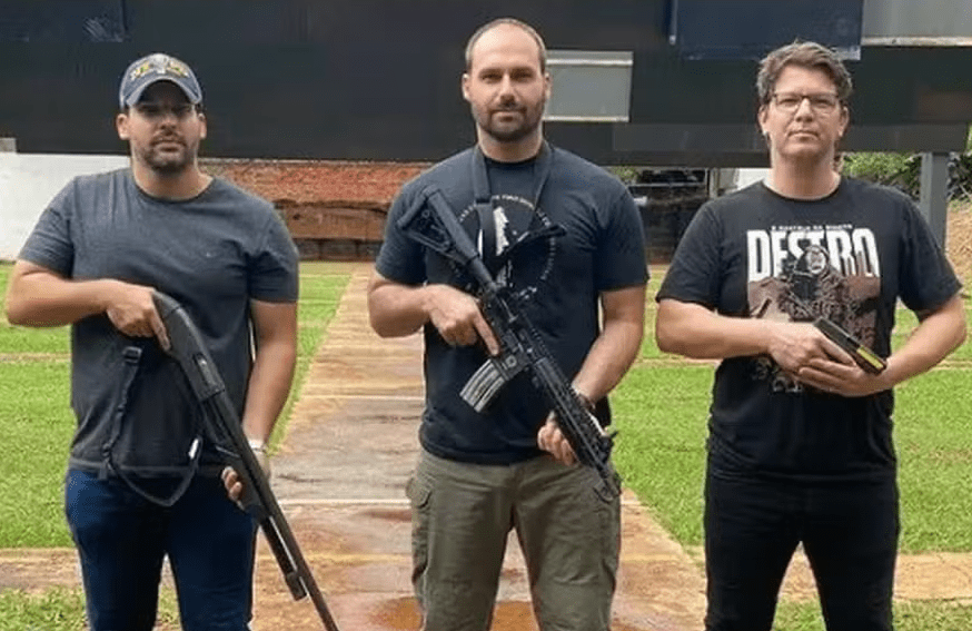 PGR defende que Mendonça relate pedido de investigação sobre filme Dark Horse 3 policia-civil-investiga-fraude-e-desvio-de-verbas-da-prefeitura-para-produtora-de-dark-horse-andre-porciuncula-eduardo-bolsonaro-e-ex-auxiliar-de-mario-frias-na-secretaria-de-cultura-do-governo-jair-bolsonaro-foto-reproducao-tvt-news