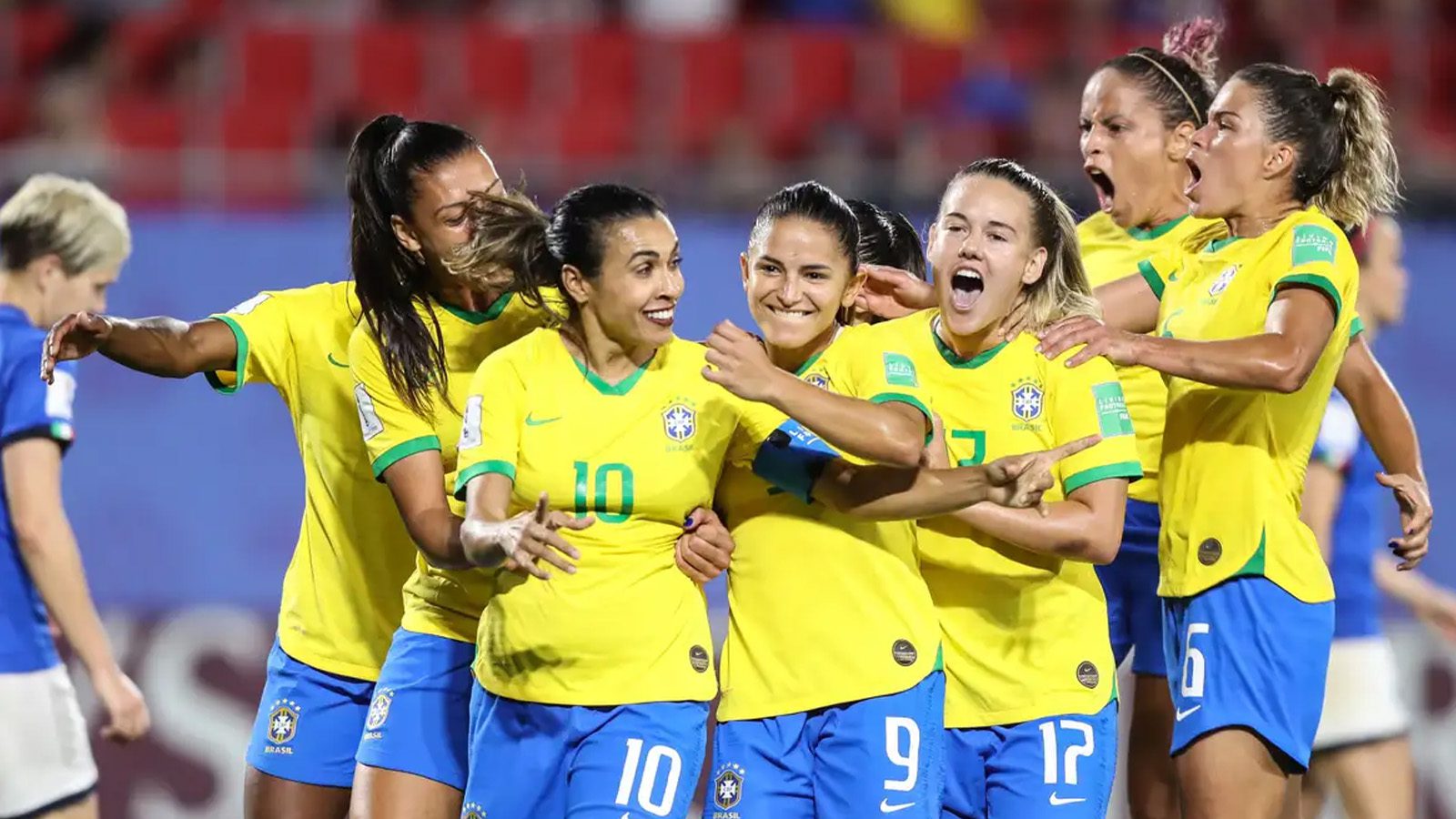 Falta 1 ano para a Copa do Mundo feminina no Brasil 6 Presidente-Lula-sanciona-Lei-Geral-da-Copa-do-Mundo-Feminina-de-2027-thais-magalhaes-cbf-tvt-news