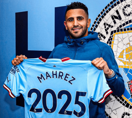 faltam-9-dias-para-a-copa-esta-e-a-edicao-com-mais-paises-africanos-da-historia-riyad-mahrez-segurando-a-camisa-do-city-quando-foi-renovado-para-a-temporada-de-2025-reproducao-redes-sociais-tvt-news