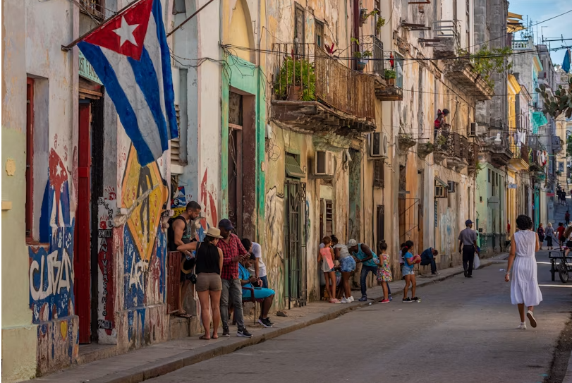 Cuba diz que sanção dos EUA contra estatal petrolífera é ‘genocídio’ Cuba diz que sanção dos EUA contra estatal petrolífera é ‘genocídio’