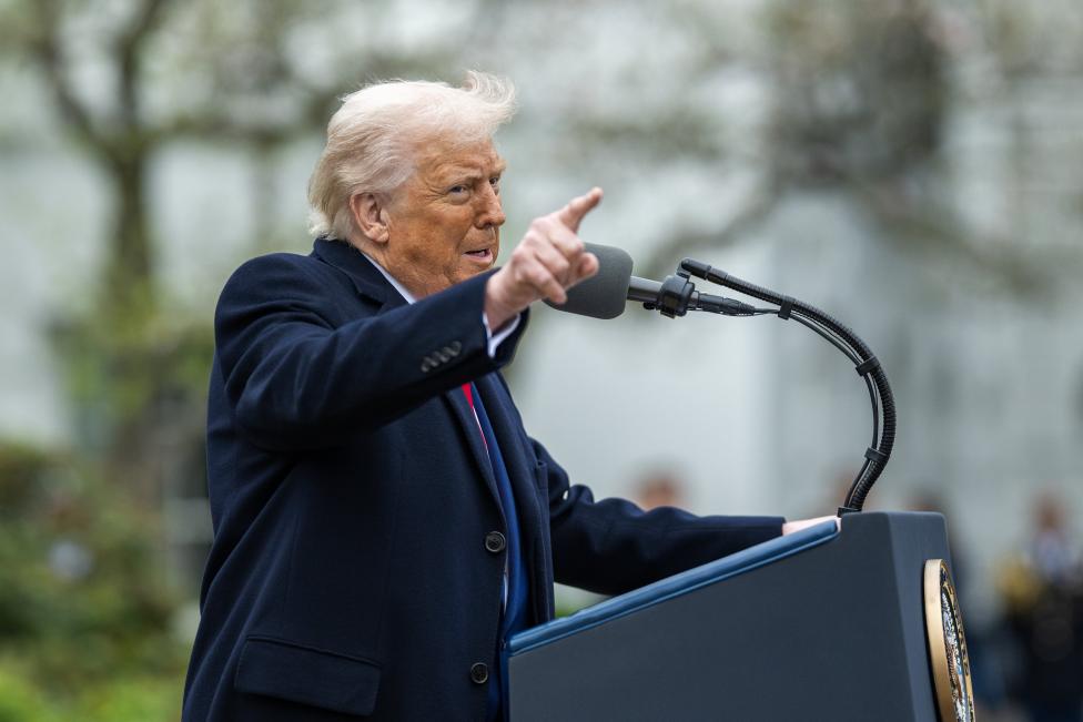 Trump ameaça impor tarifas de 100% a países que tributem big techs Trump ameaça impor tarifas de 100% a países que tributem big techs