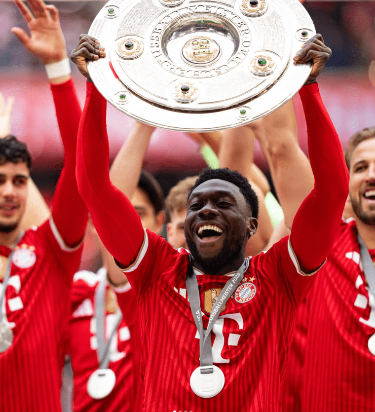 copa-do-mundo-hoje-agenda-de-jogos-desta-quinta-18-horarios-onde-assistir-alphonso-davies-e-o-capitao-da-equipe-canadense-ele-joga-pelo-bayern-de-munique-como-lateral-esquerdo-davies-nasceu-em-buduburam-e-enfrentou-cresceu-em-campo-de-refugiados-em-gana-foto-reproducao-redes-tvt-news
