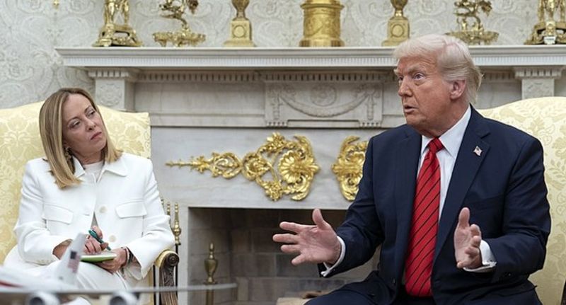 Meloni nega ter ‘implorado’ por foto com Trump: ‘declarações completamente inventadas’