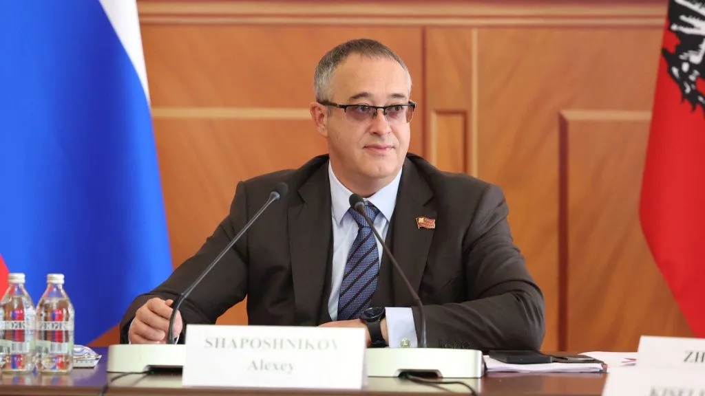 Parlamentares do BRICS ampliam cooperação em inteligência artificial e cidades digitais