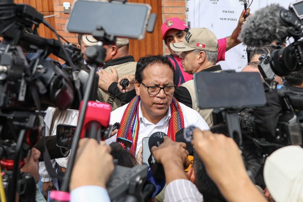Peru: partido de Sánchez pede anulação de atas provenientes da Argentina Peru: partido de Sánchez pede anulação de atas provenientes da Argentina