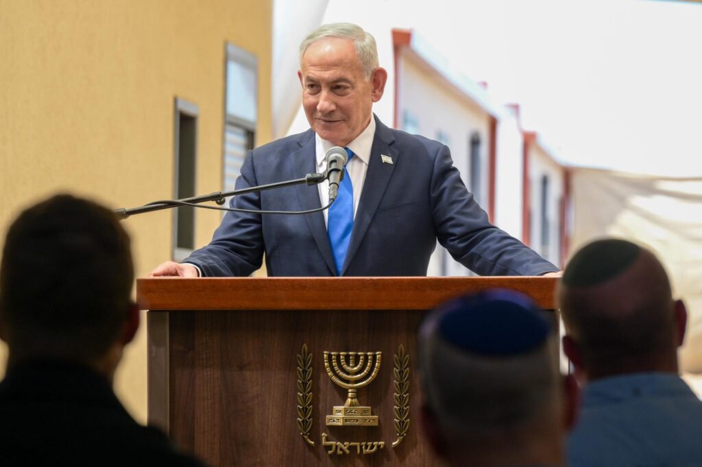 Netanyahu ordena cessar-fogo no Líbano após Irã fechar Estreito de Ormuz, diz jornal
