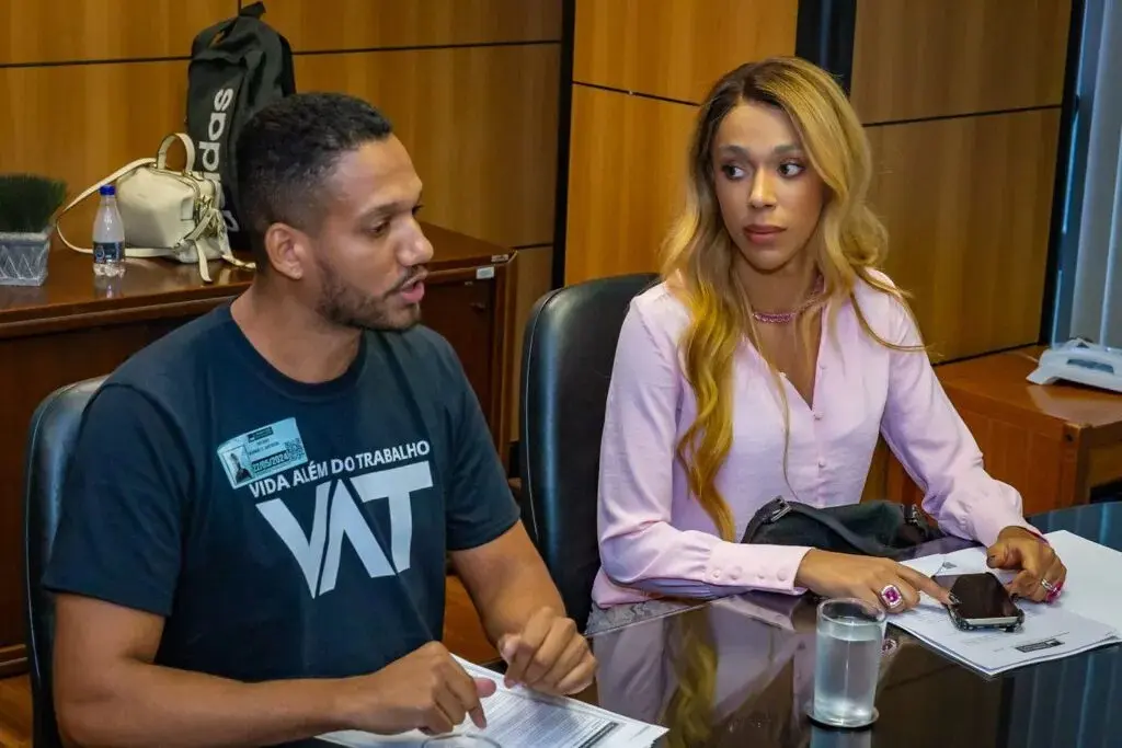 Fim da 6×1: visibilidade LGBT+ e luta de classes
