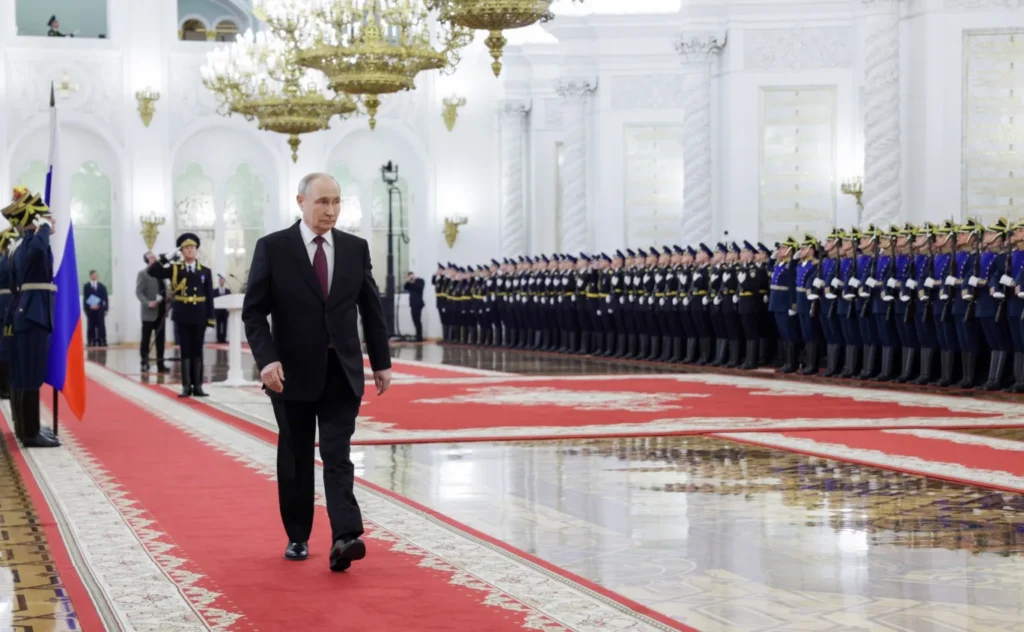 Guerra da Ucrânia: Rússia fixa bases para negociações em meio à desconfiança sobre EUA