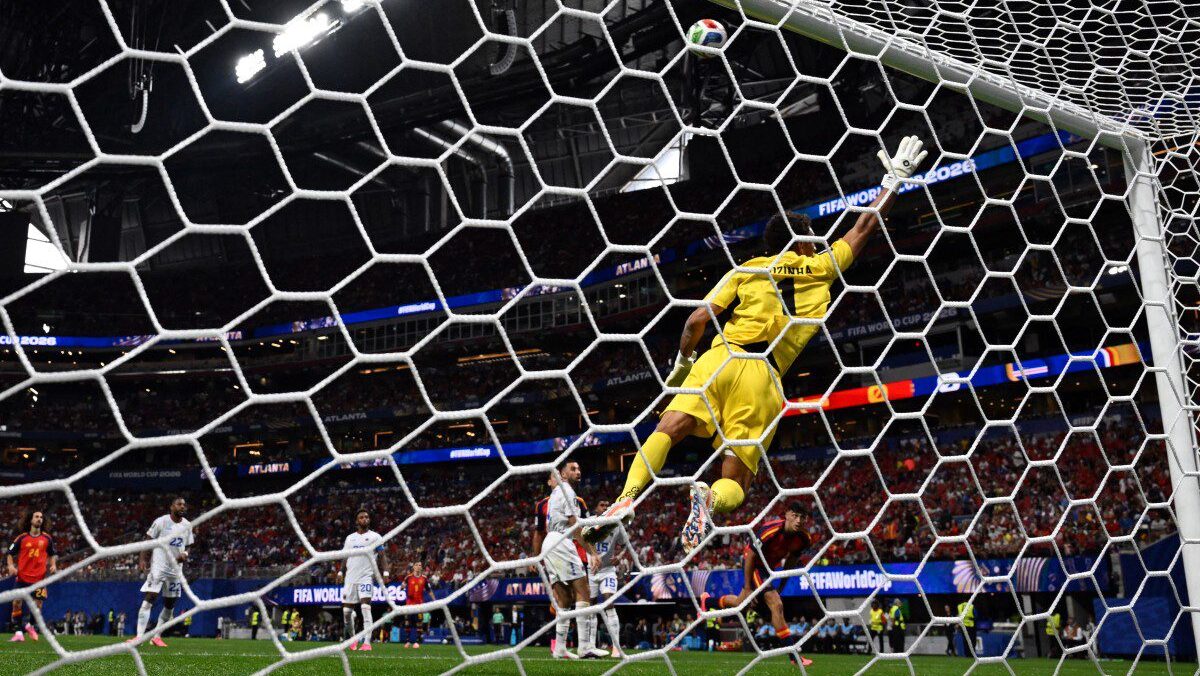 Vozinha-cabo-verde-faz-historia-e-conquista-1-ponto-na-copa-do-mundo-tvt-news