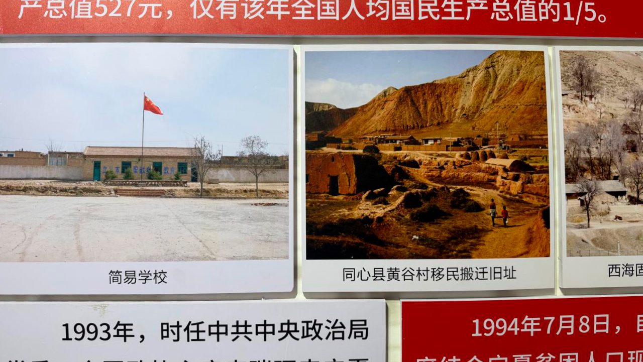 exclusivo-minha-casa-minha-vida-na-china-modelo-foca-no-dia-seguinte-da-moradia-casas-precarias-nas-montanhas-de-ningxia-onde-viviam-as-familias-que-foram-realocada-tvt-news