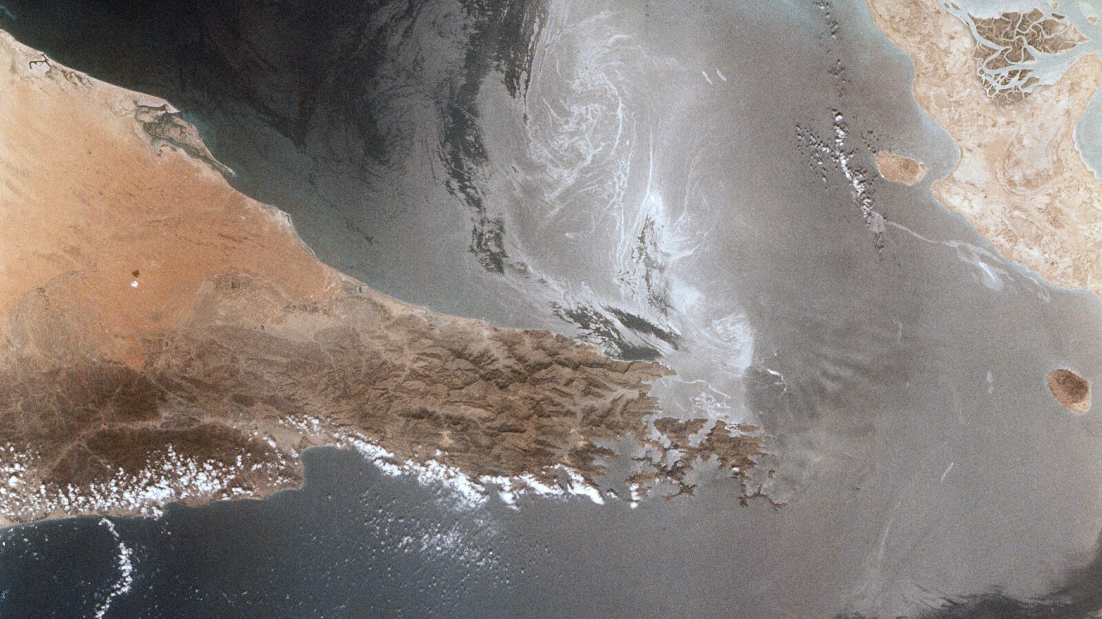 Ira-passagem-no-Estreito-de-ormuz-e-preco-do-petroleo--nasa-divulgacao-tvt-news