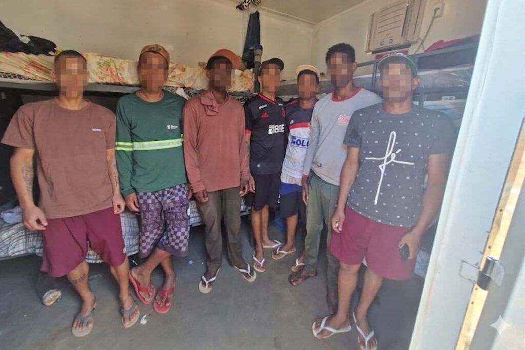 Millionaire donor to Bolsonaro’s 2022 campaign is fined for slave labor on cotton farm Millionaire donor to Bolsonaro’s 2022 campaign is fined for slave labor on cotton farm