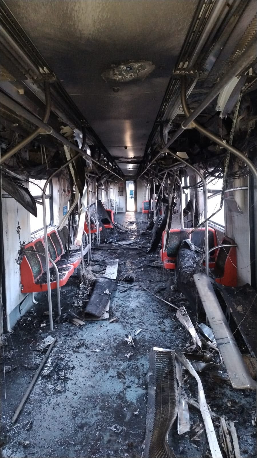 vagão-entra-em-chamas-no-terceiro-dia-da-operação-definitiva-da-trivia-trens.-foto-portal-cptm-reprodução-tvt-news