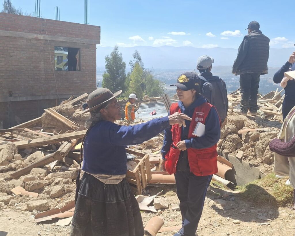 Terremotos no Peru matam seis pessoas e deixam centenas de desabrigados Terremotos no Peru matam seis pessoas e deixam centenas de desabrigados