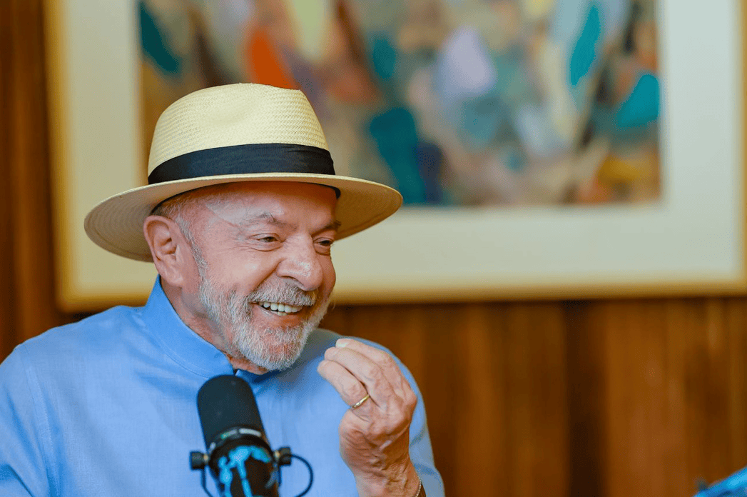 Em podcast, Lula defende Brasil soberano, com educação e reindustrialização 2 Lula podcast Inteligência Ltda