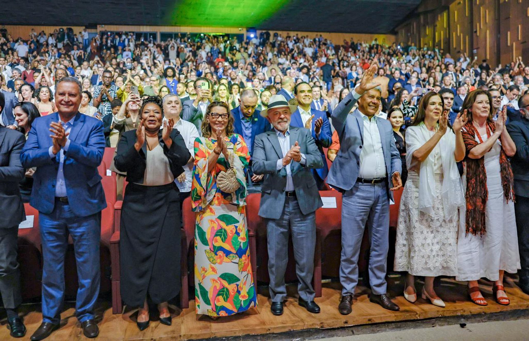 show-de-gilberto-gil-reinaurga-teatro-castro-alves-tvt-news
