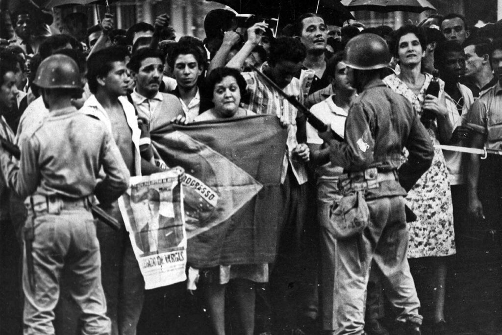 Memórias do Jornalismo: Em 1964, vendo o golpe acontecer
