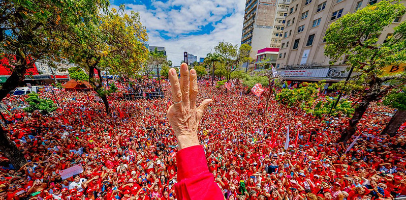 Lula leva “Gente”, de Caetano, para campanha que fala de vida real
