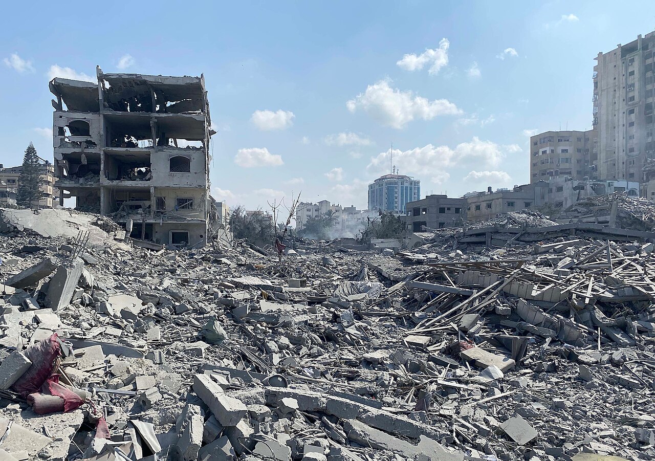 Destruição em Gaza com ataques de Israel