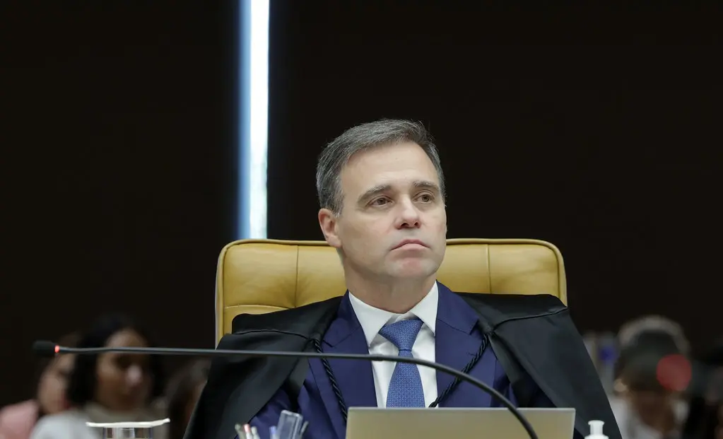 Como Mendonça segue controlando o Caso Master Como Mendonça segue controlando o Caso Master