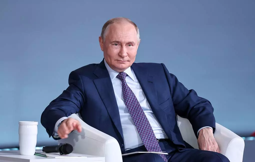 Putin exalta BRICS como ‘força motriz’ para construção de ordem mundial mais justa