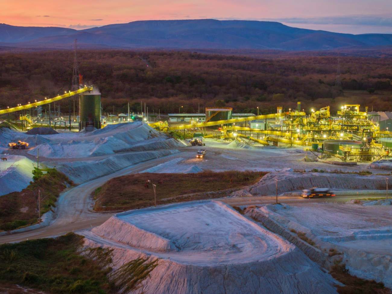 Sigma Lithium tem empresas europeias e asiáticas entre as principais compradoras do lítio extraído em Minas Gerais; mineral é usado principalmente na fabricação de baterias para veículos elétricos (Foto: Jamie Malcom-Brown/Cultural Survival)