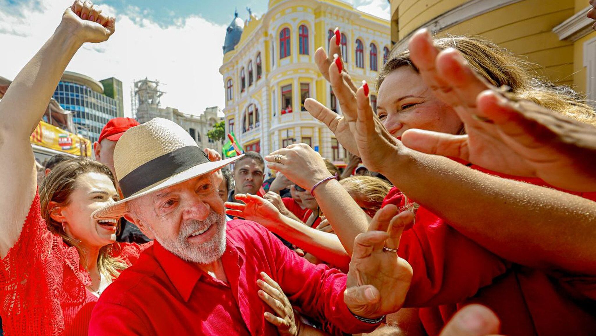 endividamento-lula-povo-popularidade-governo-lula-desenrola-programa-negociacao-dividas