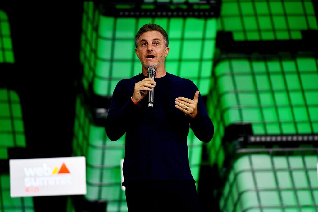 Luciano Huck e o ‘Tinder Eleitoral’ Luciano Huck e o ‘Tinder Eleitoral’