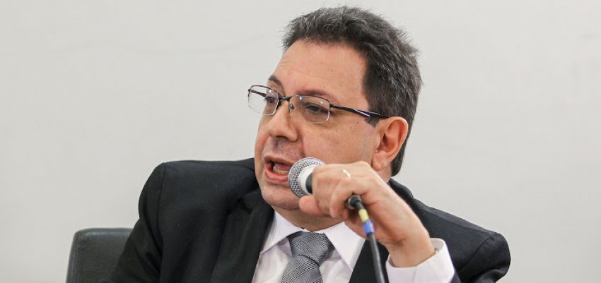 A condução coercitiva do jornalista Eduardo Guimarães fere o direito constitucional à liberdade e garantia da informação