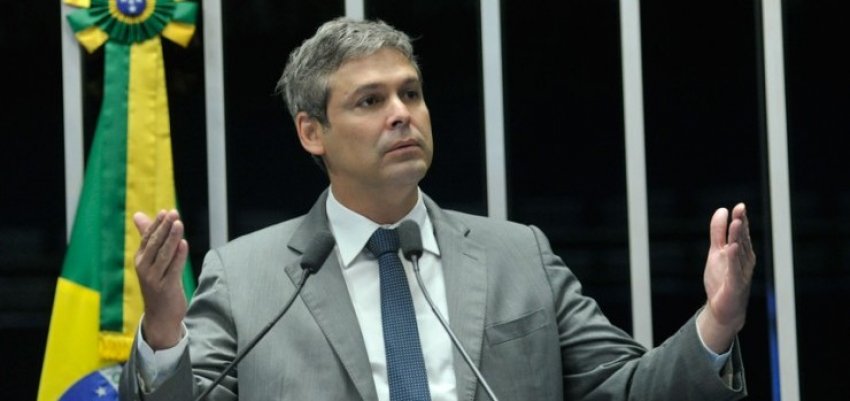 Lindbergh Farias: Manutenção de verba para saúde é engodo do governo