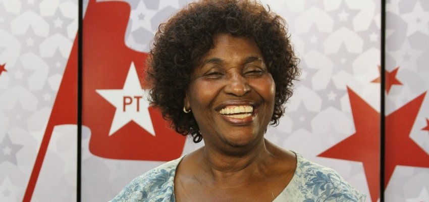 Contra o racismo, militantes realizam a Marcha das Mulheres Negras