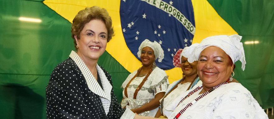 Em Salvador, Dilma lança navio e reafirma R$ 3,5 bi para a Defesa