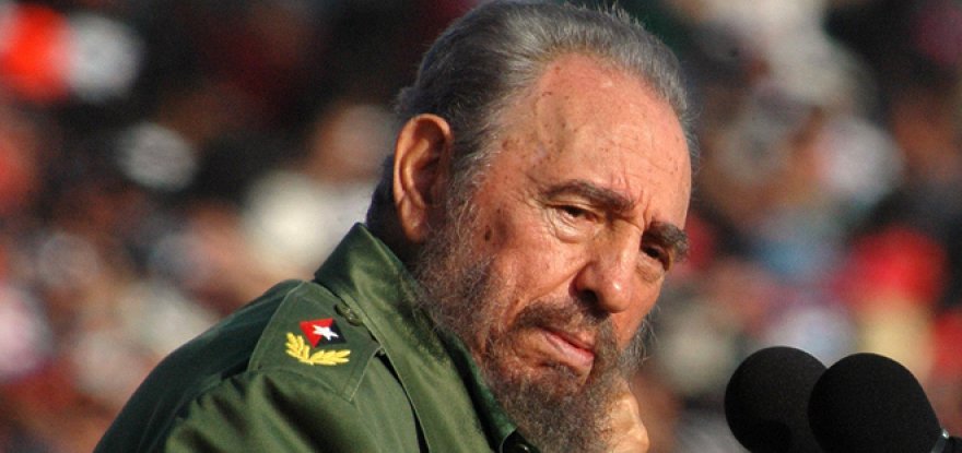 Fidel Castro morre aos 90 anos
